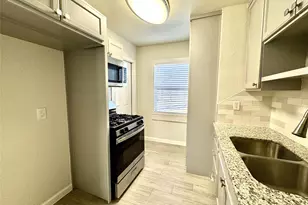 2320 29th Ave N, Texas City, TX 77590 - Photo 14