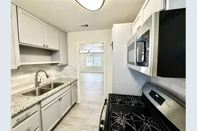 2320 29th Avenue N, Texas City, TX 77590 - Photo 16