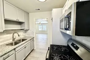 2320 29th Ave N, Texas City, TX 77590 - Photo 16