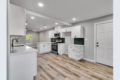 404 17th Avenue N, Texas City, TX 77590 - Photo 8