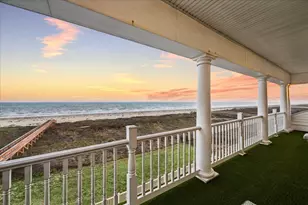 19507 Shores Dr, Galveston, TX 77554 - Photo 22