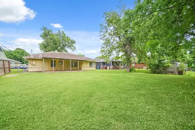 1605 Pugh Drive, Galena Park, TX 77547 - Photo 10