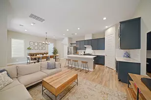 911 W 35th St, Houston, TX 77018 - Photo 12