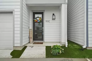 911 W 35th St, Houston, TX 77018 - Photo 2