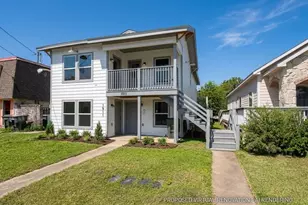 1911 40th St, Galveston, TX 77550 - Photo 2