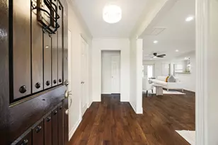 9130 Rangely Dr, Houston, TX 77055 - Photo 2