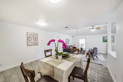 6207 Briar Glade Drive, Houston, TX 77072 - Photo 16