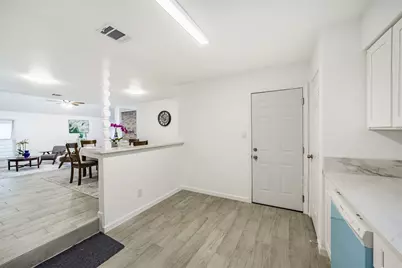 6207 Briar Glade Drive, Houston, TX 77072 - Photo 14