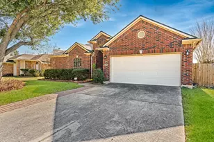 15727 Schumann Ln, Houston, TX 77083 - Photo 2