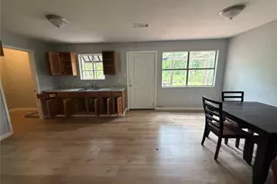 470 Trails End Dr, Cleveland, TX 77328 - Photo 6