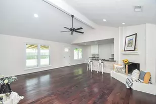 215 Shiloh Dr, Richmond, TX 77469 - Photo 4