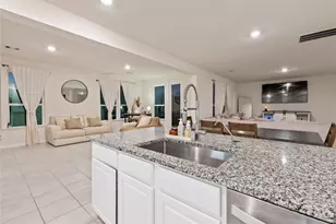 1323 Green Jay Ln, La Marque, TX 77568 - Photo 16