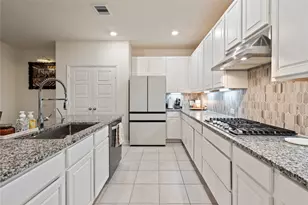 1323 Green Jay Ln, La Marque, TX 77568 - Photo 14