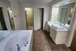 2127 Manor Green Dr, Houston, TX 77077 - Photo 20