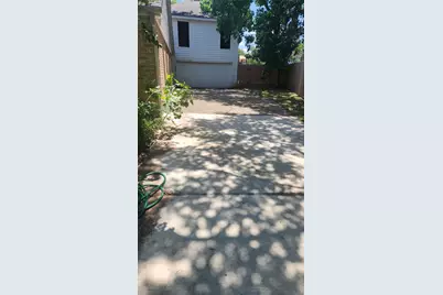 2127 Manor Green Drive, Houston, TX 77077 - Photo 2