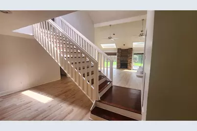 2127 Manor Green Drive, Houston, TX 77077 - Photo 4