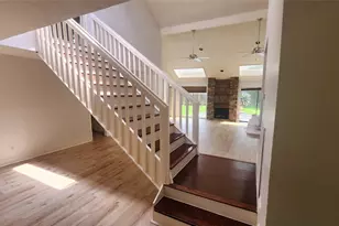 2127 Manor Green Dr, Houston, TX 77077 - Photo 4