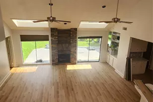 2127 Manor Green Dr, Houston, TX 77077 - Photo 32