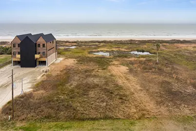 338 Atkinson Street, Crystal Beach, TX 77650 - Photo 2