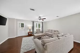9130 Rolling Rapids Rd, Humble, TX 77346 - Photo 16