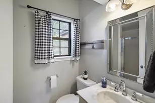 3902 Savell Dr, Baytown, TX 77521 - Photo 14