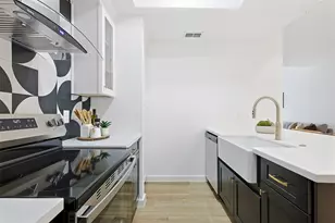 7350 Kirby Dr, Houston, TX 77030 - Photo 14