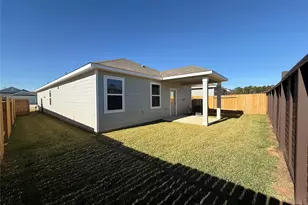 15858 Berry Hl Dr, Conroe, TX 77303 - Photo 2