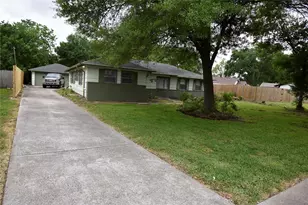 1706 Oaks Dr, Pasadena, TX 77502 - Photo 1
