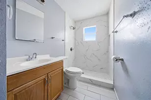 406 E 34th St, Houston, TX 77018 - Photo 8