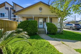 406 E 34th St, Houston, TX 77018 - Photo 1