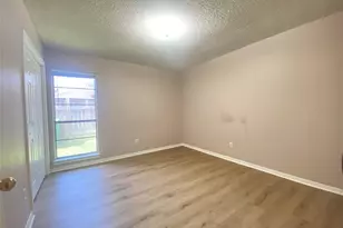 815 Ramada Dr, Houston, TX 77062 - Photo 8
