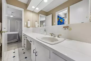 922 Old Lake Rd, Houston, TX 77057 - Photo 24