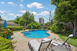 922 Old Lake Rd, Houston, TX 77057 - Photo 12