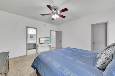 1056 Cabot Cove, Dickinson, TX 77539 - Photo 16
