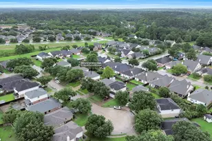 1056 Cabot Cove, Dickinson, TX 77539 - Photo 32