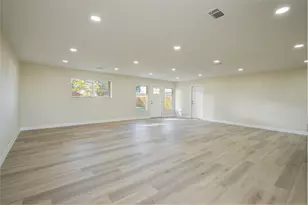 3416 Walnut Dr, Bay City, TX 77414 - Photo 2