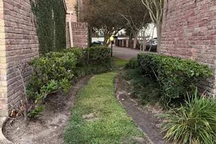 2323 Bering Dr, Houston, TX 77057 - Photo 20