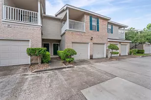 2220 Bering Dr, Houston, TX 77057 - Photo 2