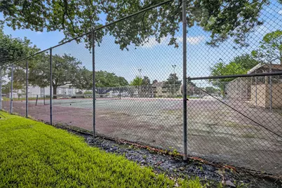 9435 Pagewood Lane, Houston, TX 77063 - Photo 42