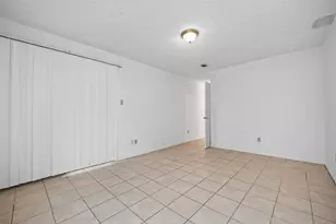 9435 Pagewood Ln, Houston, TX 77063 - Photo 22