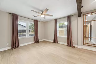 205 W Bayou Dr, Dickinson, TX 77539 - Photo 20