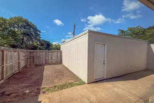 702 S Chappell Hill St, Brenham, TX 77833 - Photo 18