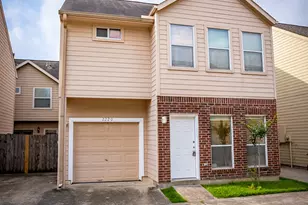 2220 Naomi St, Houston, TX 77054 - Photo 2