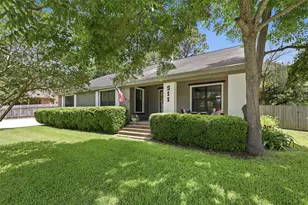 511 W Val Verde St, Brenham, TX 77833 - Photo 1