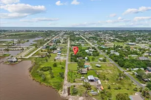 939 17th St, Dickinson, TX 77539 - Photo 2