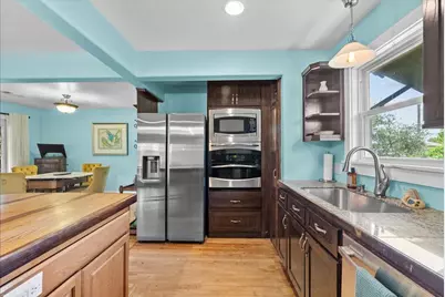 939 17th Street, Dickinson, TX 77539 - Photo 8