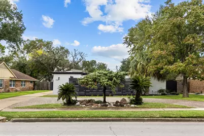 7902 Richmond Avenue, Houston, TX 77063 - Photo 2