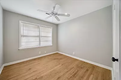 5042 Viking Drive, Houston, TX 77092 - Photo 10