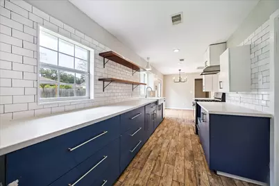 5042 Viking Drive, Houston, TX 77092 - Photo 6