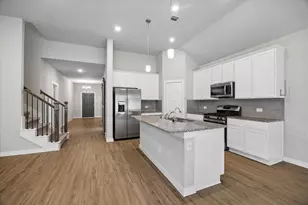 21759 Thicket Point Ln, New Caney, TX 77357 - Photo 2